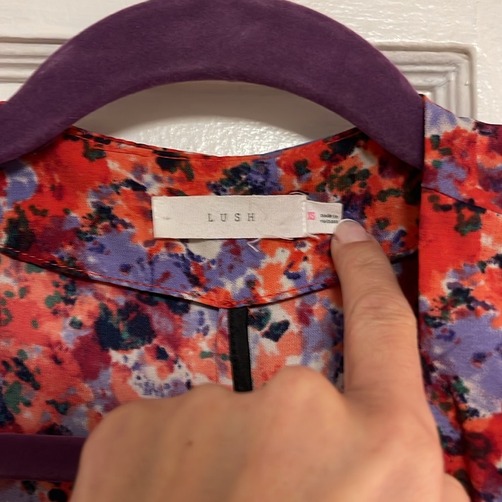 Multi-Color Patterned Blouse (XS) - Picture 2 of 5